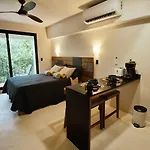 Apartahotel En Tulum, La Veleta. Tulum