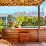 Chic In The Heart Of By Stella Apartment *