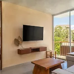 Stylish 2br With Rooftop & Private Pool - La Veleta - A302