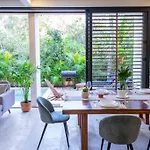 Exquisite Jungle W/private Pool! *