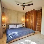 Nuuch Classy Ph W/ Private Pool/rooftop, Aldea Zama