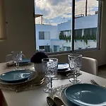 Rosa Azul Apartahotel