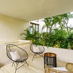 204 Hidden Gem In The Heart Of W/ Huge Private Terrace And Pool For 6 Pax Apartment *