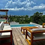 Rosa Azul Apartahotel Tulum