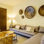 Exclusive Designer Villa With Pool & Jacuzzi