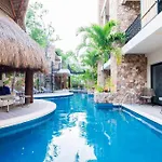 Chic Rooftop Ph, Private Pool, 1mi From The Apartamento