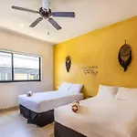 Chic Rooftop Ph, Private Pool, 1mi From The Apartamento Tulum