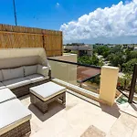 Chic Rooftop Ph, Private Pool, 1mi From The Apartamento