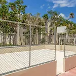 Apartamento Cozy Oasis: 2-bedroom W/ Pool