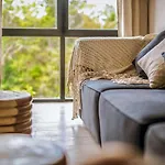 Chic In The Heart Of By Stella Apartment *