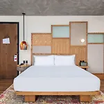 Hotel Aloft 4*