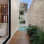 Via Aqua Hotel *