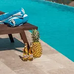 Apartment Menesse Tulum