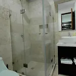 Menesse Apartment *