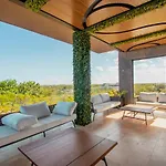 Apartment Menesse Tulum