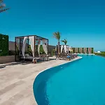 Menesse Apartment *