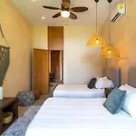 Marquez Ii Manor By Sandy Powerful Apartamento *