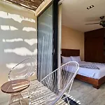 D4 Bungalows Modern 2 Bd Condo In Tulum