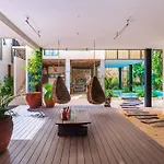 Marquez Ii Manor By Sandy Powerful *