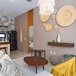Marquez Ii Manor By Sandy Powerful Apartamento *