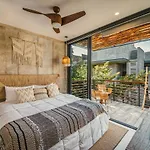 Pensión Luxury 2br Penthouse Private Pool Cenote Tulum