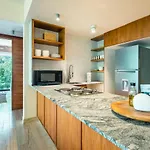 Casa Libre - Contemporary Designer 3br By Staypodio 304