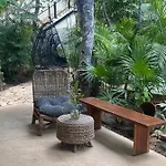 Jungle Bliss 2 Bedroon 2 Bathroom With Private Pool And Jungle Garden.