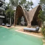 Luxury Penthouse W/Private Pool Condo Amartulum