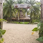 Hotel Cabanas Los Lirios Tulum