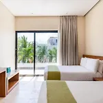 Villa With Jacuzzi & Pool With Great Concierge Service