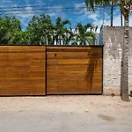 Villa With Jacuzzi & Pool With Great Concierge Service
