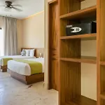 With Jacuzzi & Pool With Great Concierge Service Tulum