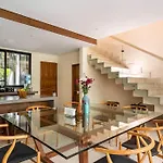 Villa With Jacuzzi & Pool With Great Concierge Service *