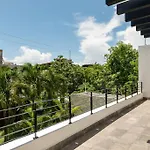 With Jacuzzi & Pool With Great Concierge Service Villa