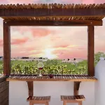 Sunsetviewph+privpool+near Beach&town+rooftop+50mb Apartamento