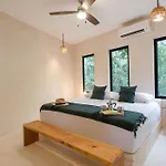Hotel Koos 3*
