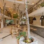 Koos Hotel 3*