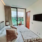 Apartamento Mistiq Pent House 3 Recamaras, 3 Baños, Sala, Comedor, Terraza Y Jacuzzi Tulum