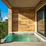 Private Terrace Pool.2 Free Bikes. Near Beach/Town