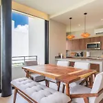 Amazing Rooftop 2Br 2Bathroom