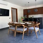 ¡New Villa 4Br With Priv Jacuzzi!