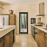Kuotoch Jungle Retreat-chef & Yacht Villa *