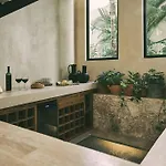 Villa Kuotoch Jungle Retreat-chef & Yacht *