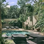 Villa Kuotoch Jungle Retreat-chef & Yacht Tulum