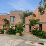 Casa Ohana~3Br W/ Private Pool & Rooftop Jacuzzi, Wifi, Gym, & 5 Km To Beach