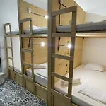 Hostal La Casa De Los Viajeros