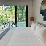 Warm Swim Up Cpl B108 By Sandy Powerful Tulum