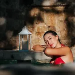 Hotel Icastico *