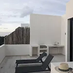 New Luxury Ph With Private Terrace & Plunge Pool *