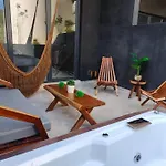 A Pasos De La Playa, Con Terraza Y Jacuzzi Apartamento